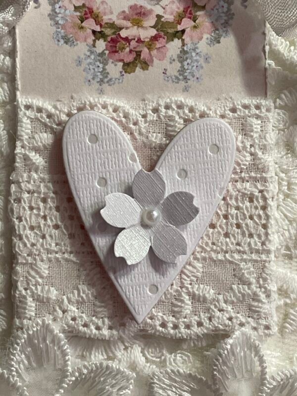 Luxury Shabby Chic Lace Card and envelope. Heart and Flowers - Image 5