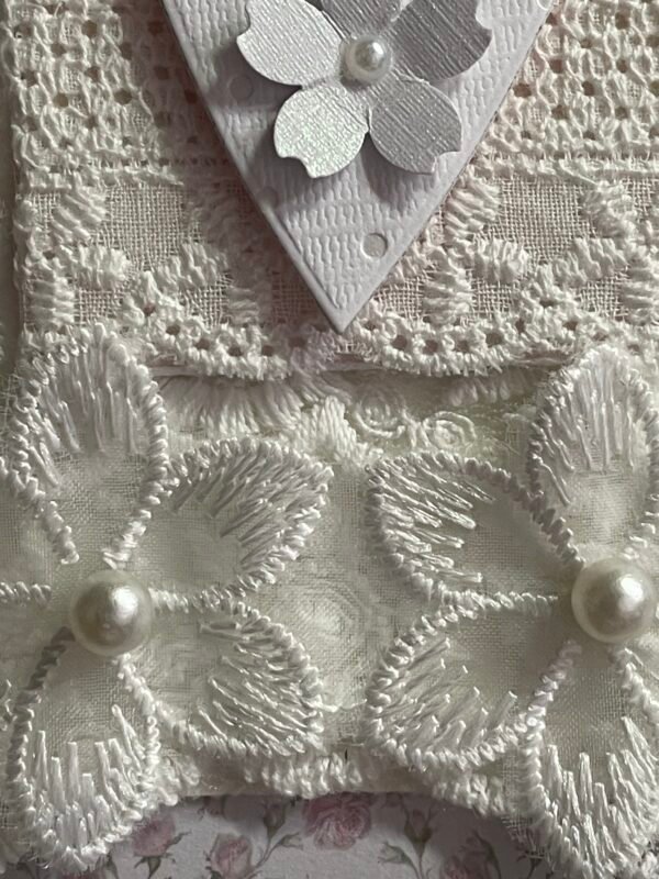 Luxury Shabby Chic Lace Card and envelope. Heart and Flowers - Image 4