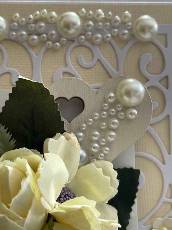 DL Luxury Handmade Card Topper FLORAL CREAM BOUQUET - WEDDING - ANNIVERSARY - Image 3