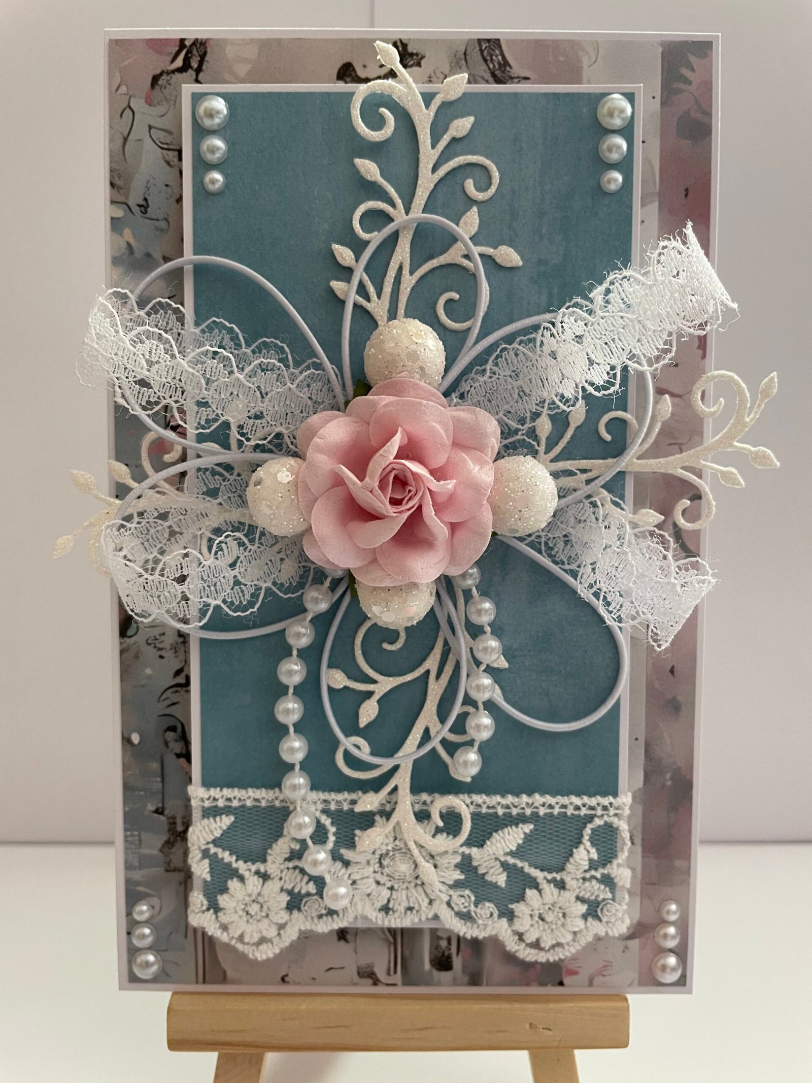 Handmade Cards Using Toppers Hand made luxury cards and toppers for all occasions - Welcome to ...